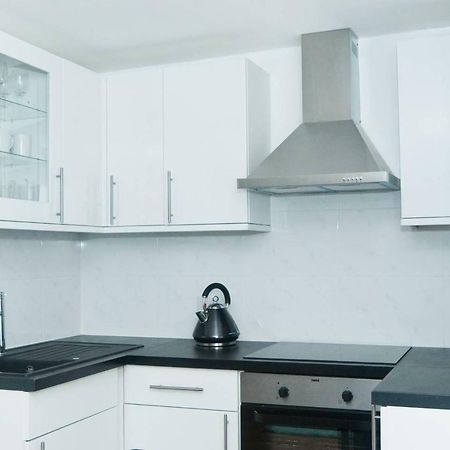 Modern Apartment In Trendy Dalston 伦敦 外观 照片