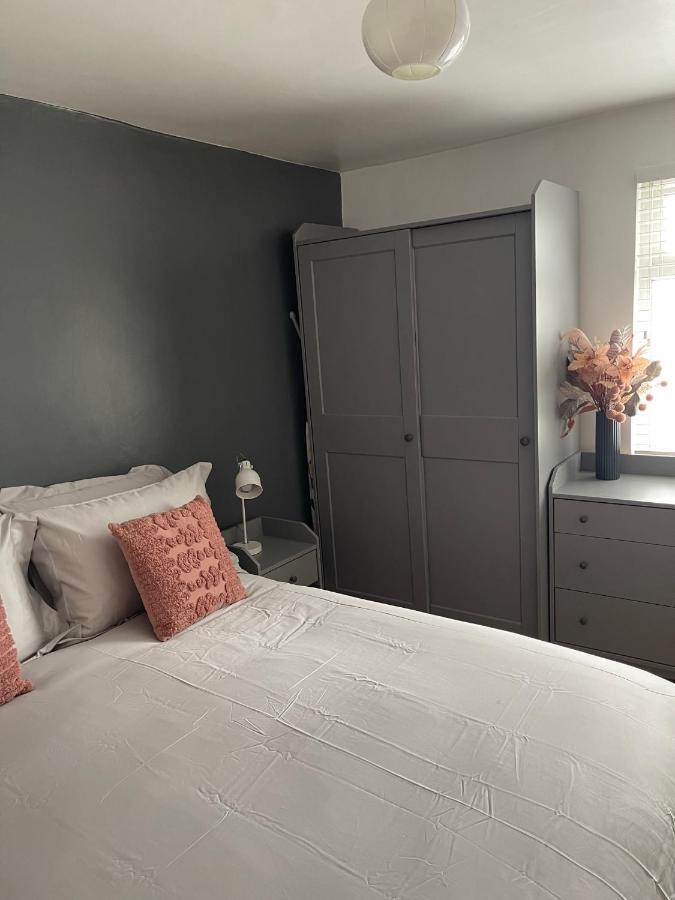 Modern Apartment In Trendy Dalston 伦敦 外观 照片