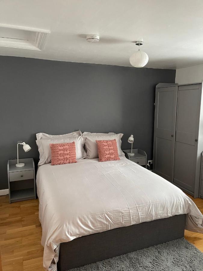 Modern Apartment In Trendy Dalston 伦敦 外观 照片