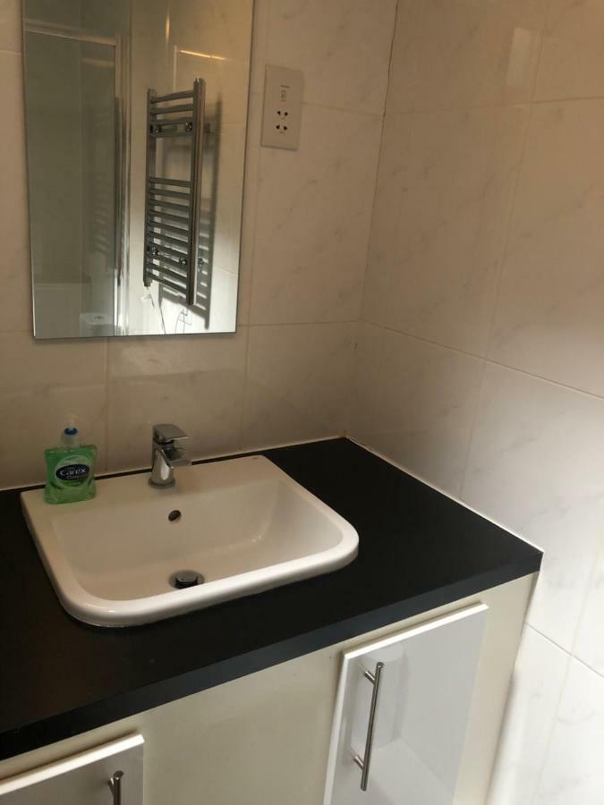 Modern Apartment In Trendy Dalston 伦敦 外观 照片