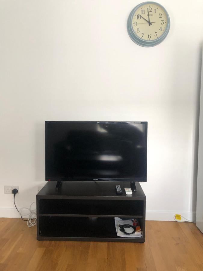 Modern Apartment In Trendy Dalston 伦敦 外观 照片