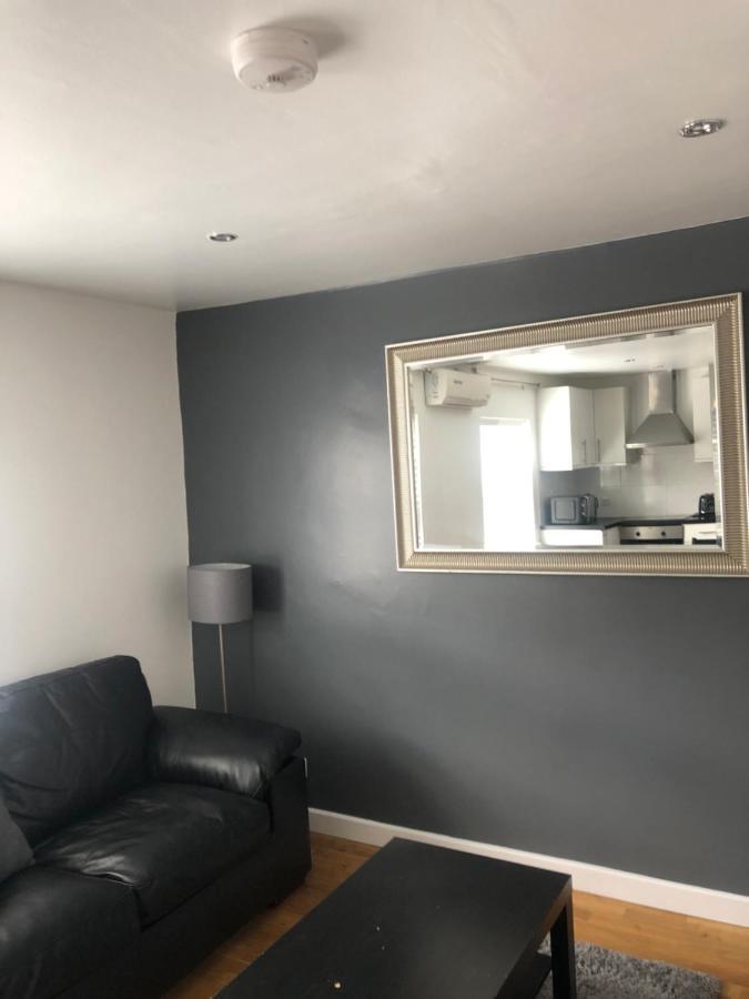 Modern Apartment In Trendy Dalston 伦敦 外观 照片